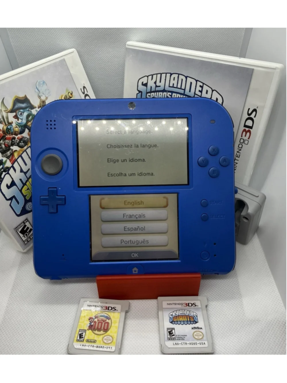 Nintendo 2DS Electric Blue [Console & Charger!] [Tested!] And 4 GAMES!!!